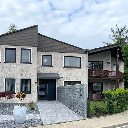 Besotel Erkrath- Schicke Fewo Oder Apartments Zentral Naehe Bahnhof Und Autobahn Im Neandertal Mit Glasfaser Wlan Und Freies Parken Kültér fotó